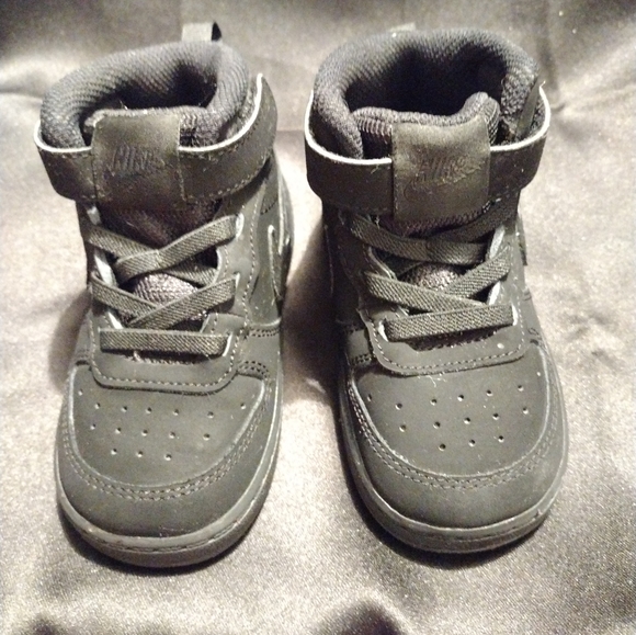 Black Nike Toddlers Size 7C Boys/Girls - Picture 3 of 7